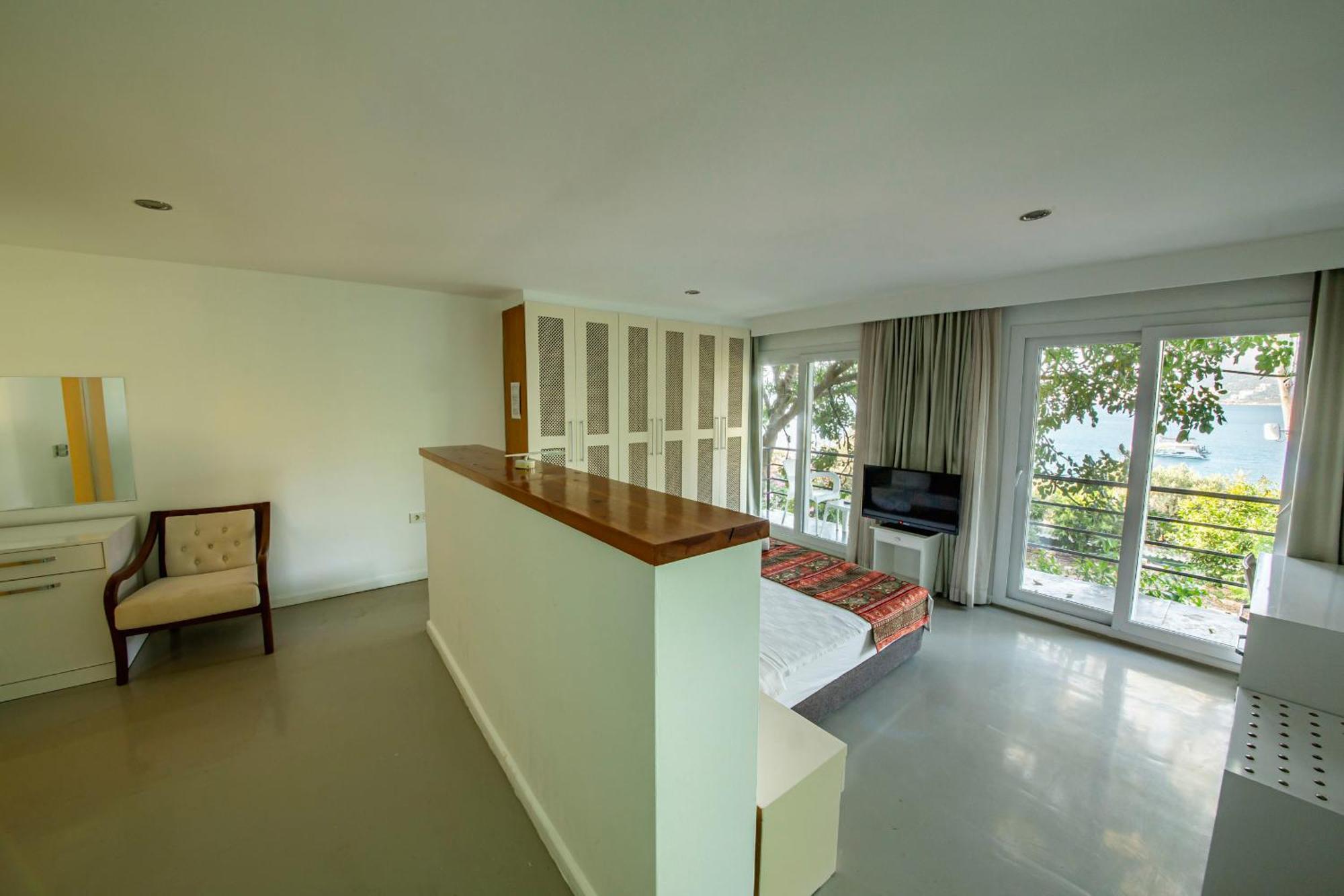 La Moda Beach Hotel Kas Bagian luar foto