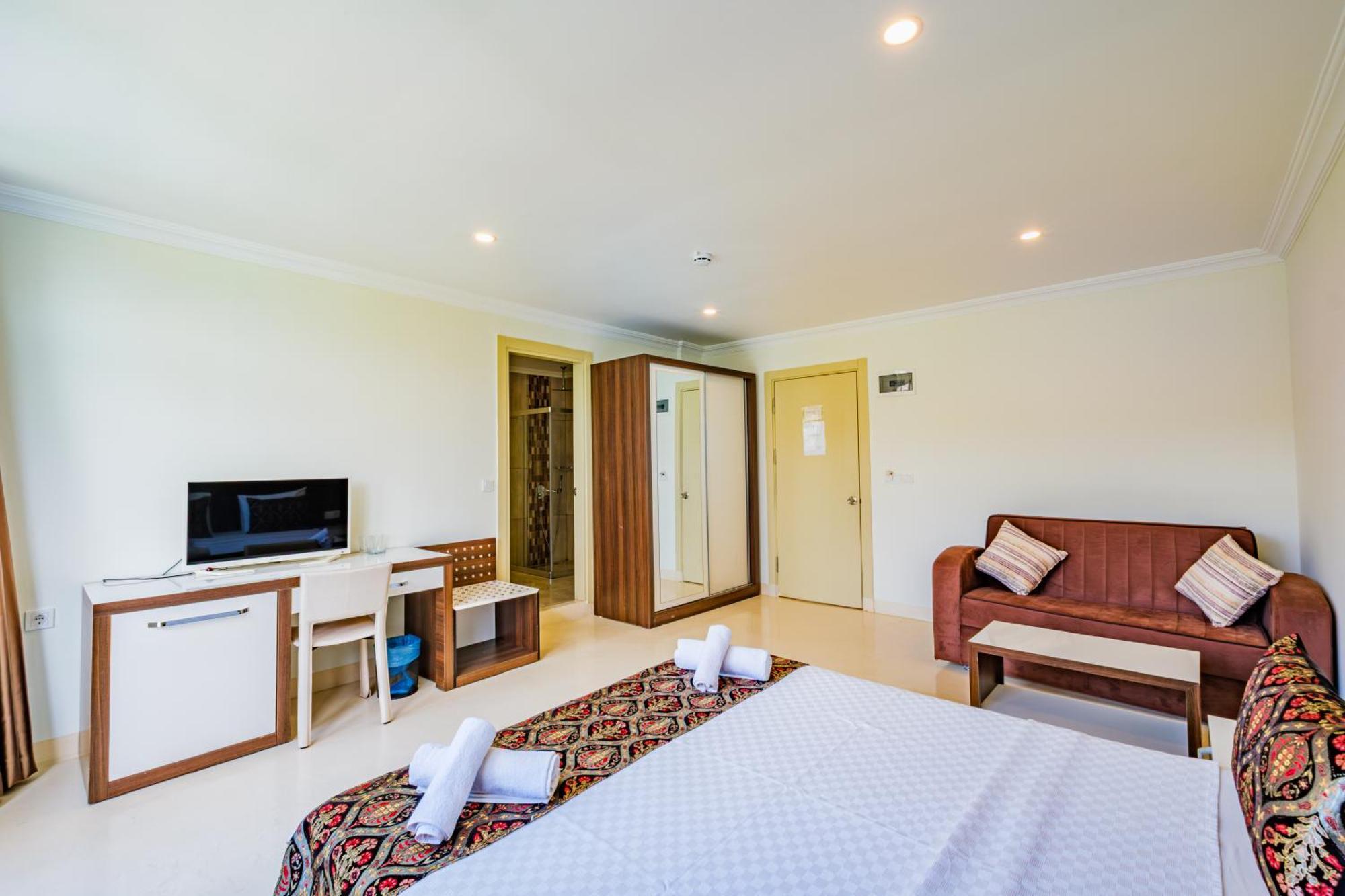 La Moda Beach Hotel Kas Bagian luar foto