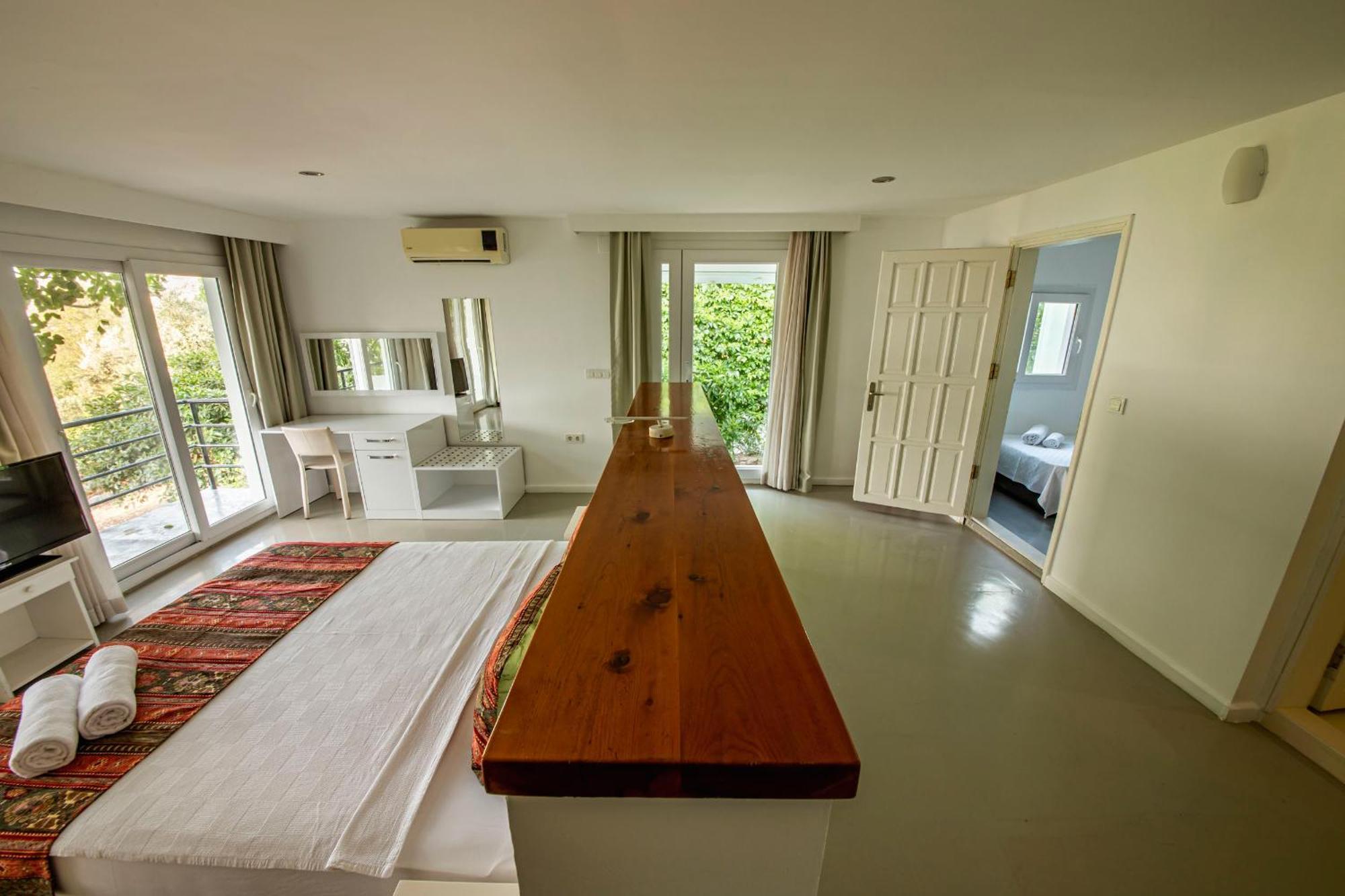 La Moda Beach Hotel Kas Bagian luar foto