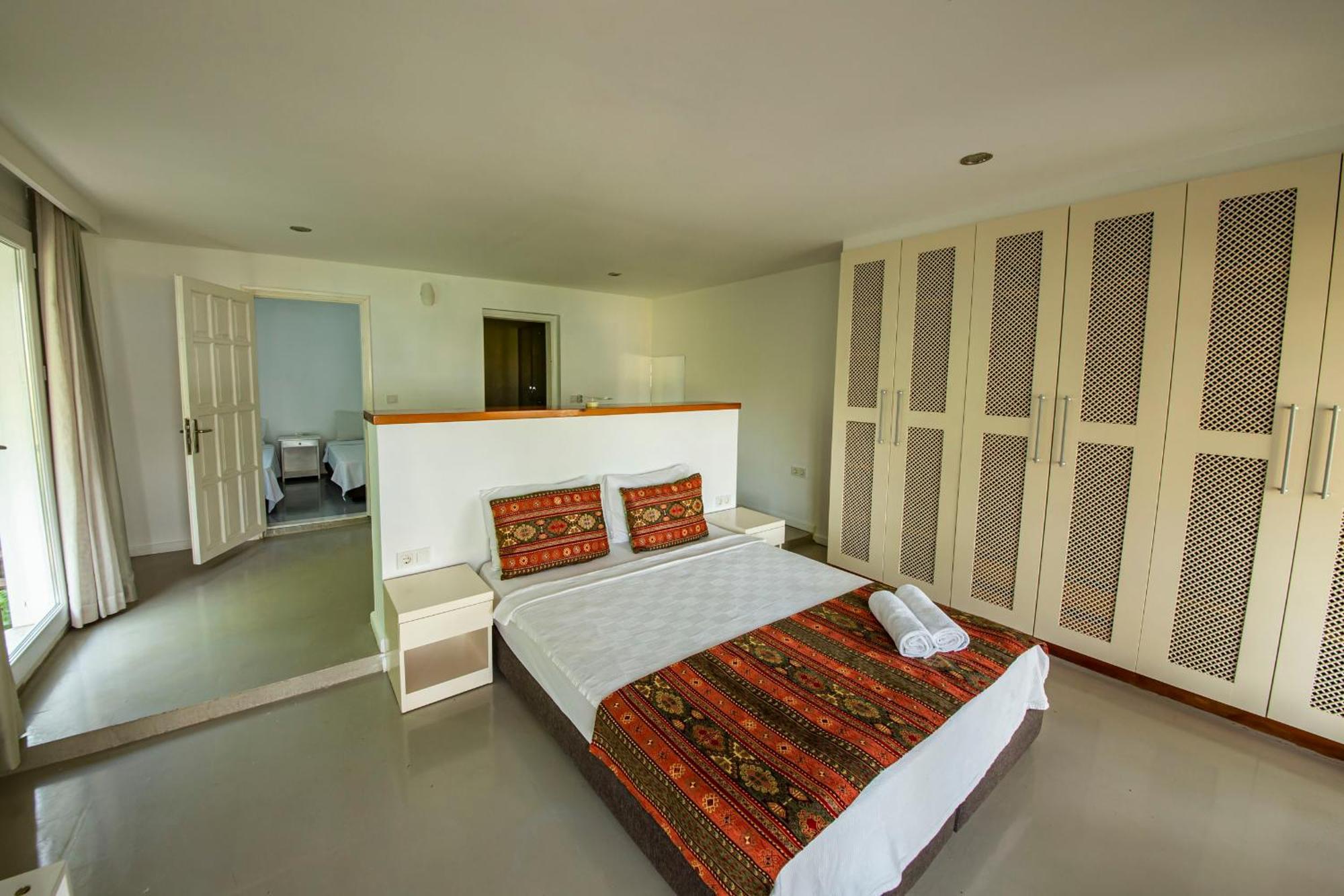 La Moda Beach Hotel Kas Bagian luar foto