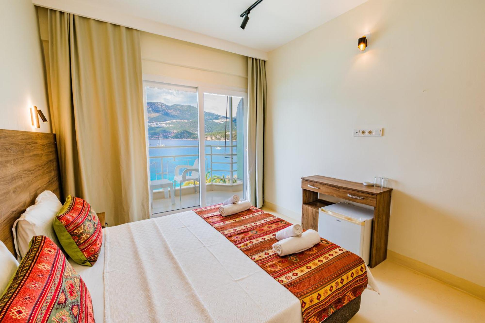 La Moda Beach Hotel Kas Bagian luar foto
