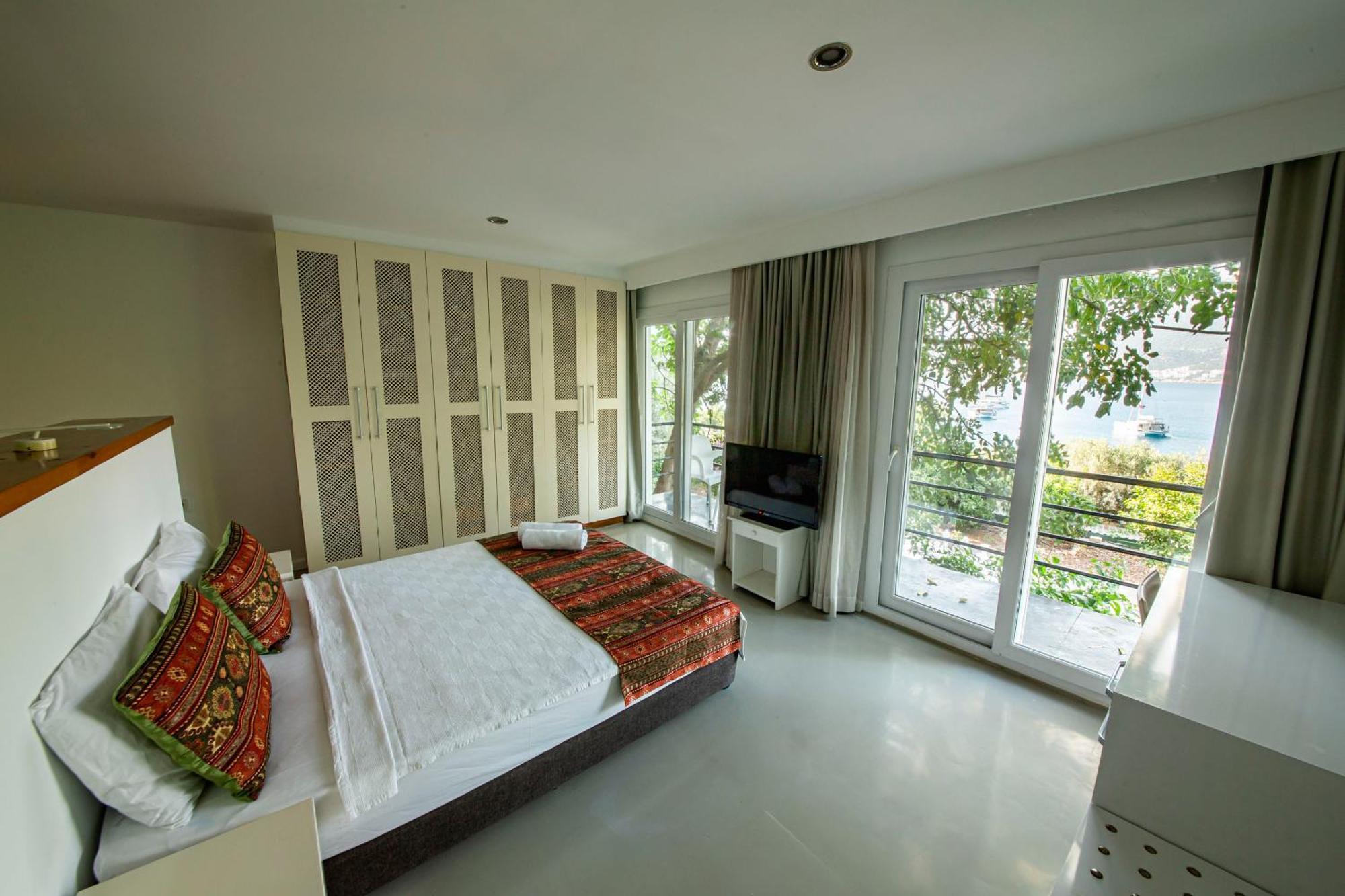 La Moda Beach Hotel Kas Bagian luar foto