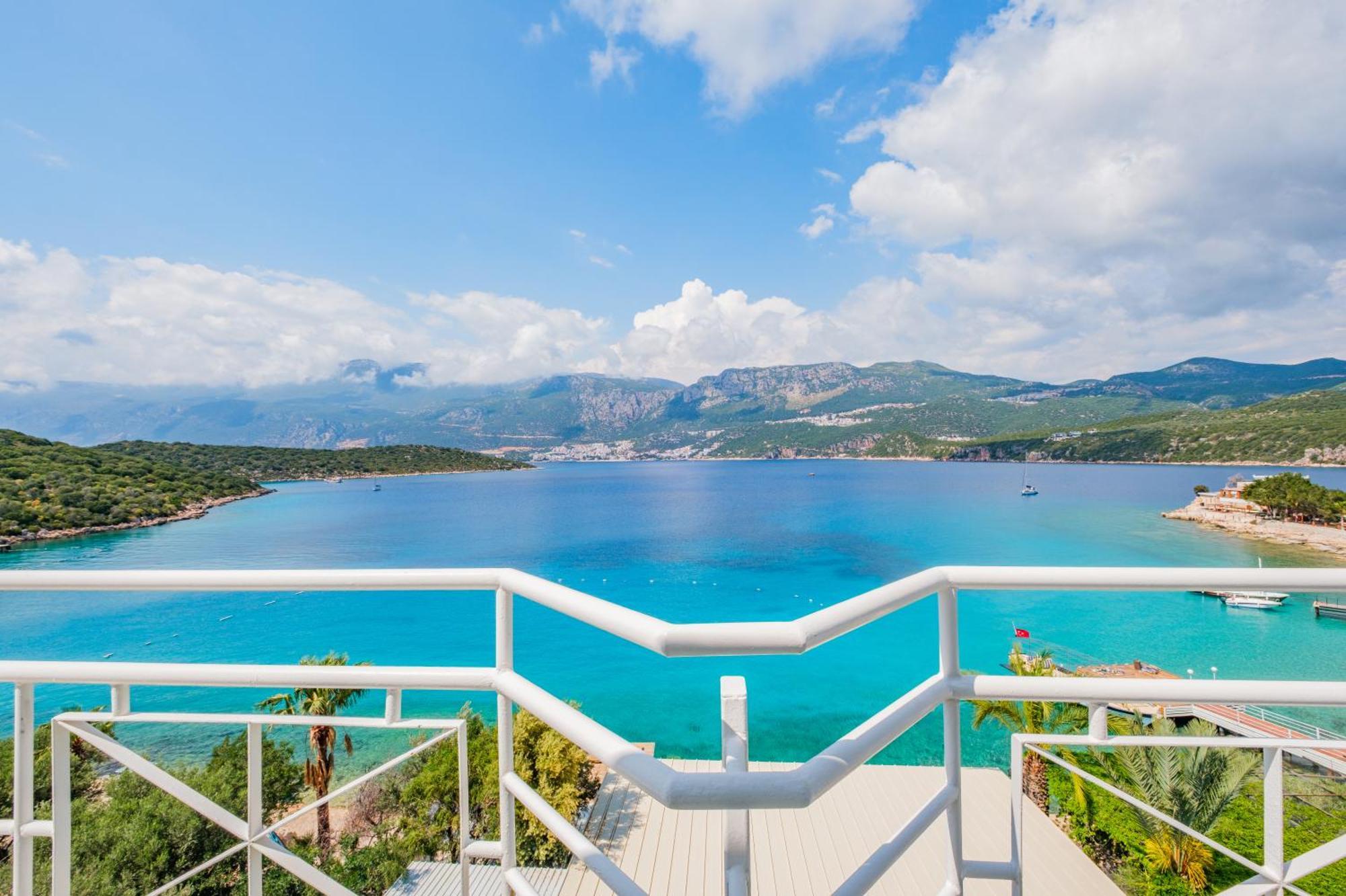 La Moda Beach Hotel Kas Bagian luar foto