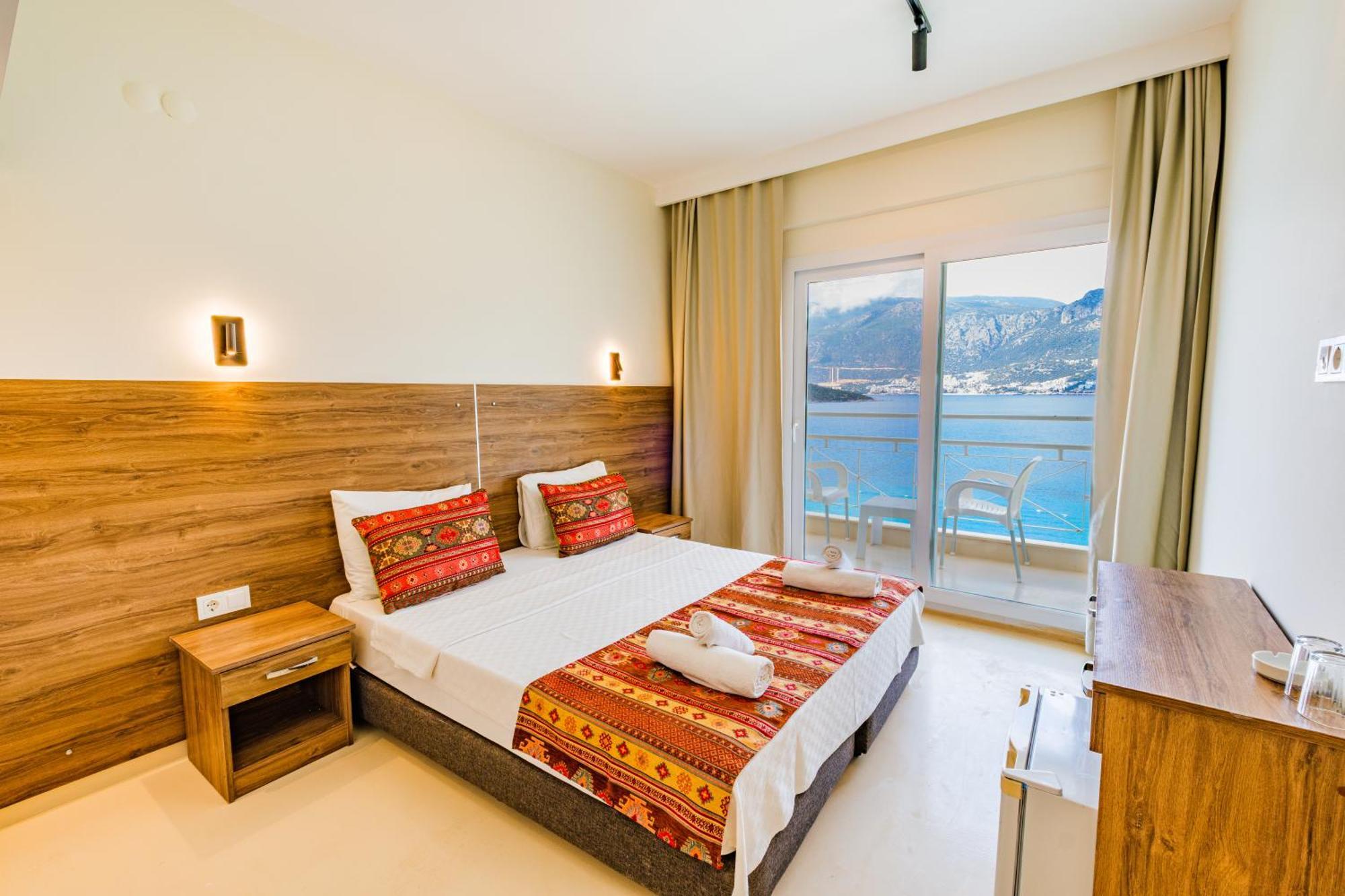 La Moda Beach Hotel Kas Bagian luar foto