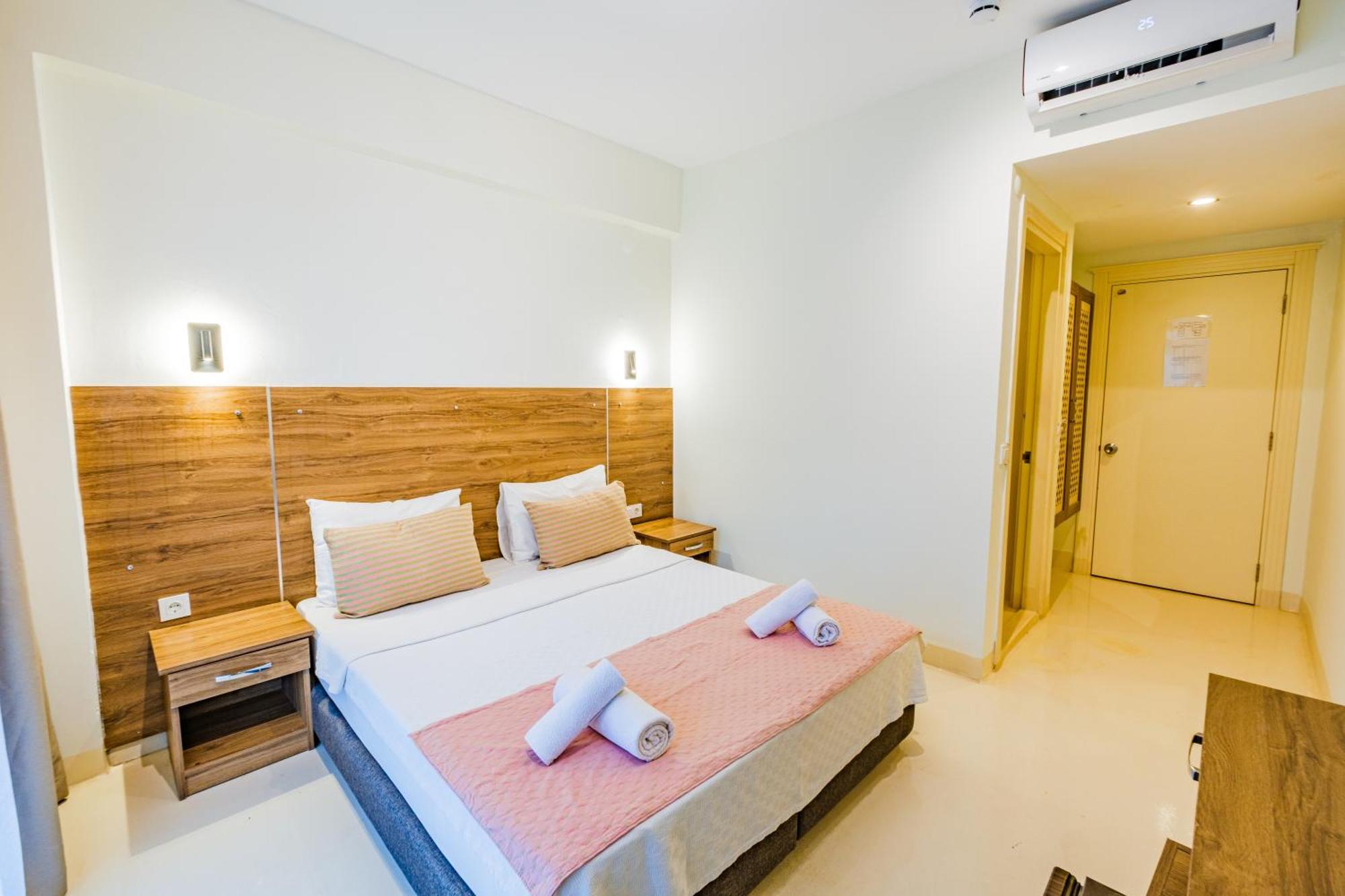 La Moda Beach Hotel Kas Bagian luar foto