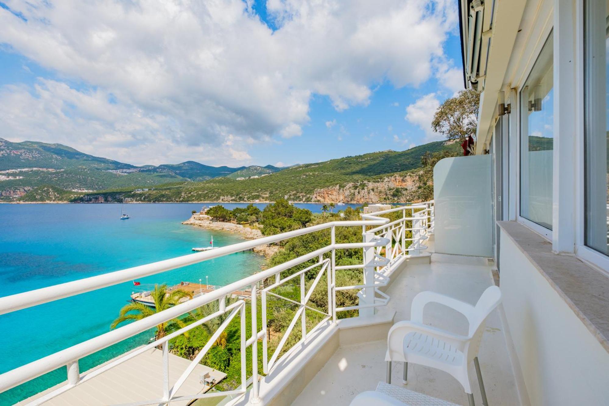 La Moda Beach Hotel Kas Bagian luar foto